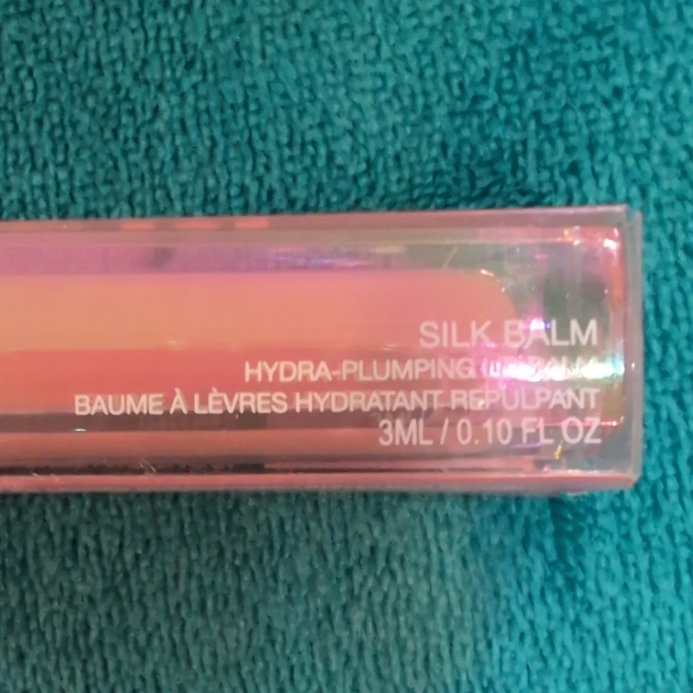 Huda Beauty Silk Balm in Blush